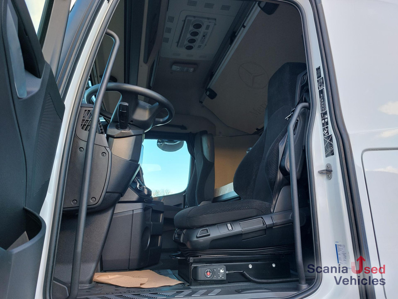 MERCEDES-BENZ 1845L Edscha - NUR KOMPLETT m. ANH.!!! - Xe tải thùng mui bạt: hình 2 MERCEDES-BENZ 1845L Edscha - NUR KOMPLETT m. ANH.!!! - Xe tải thùng mui bạt: hình 2