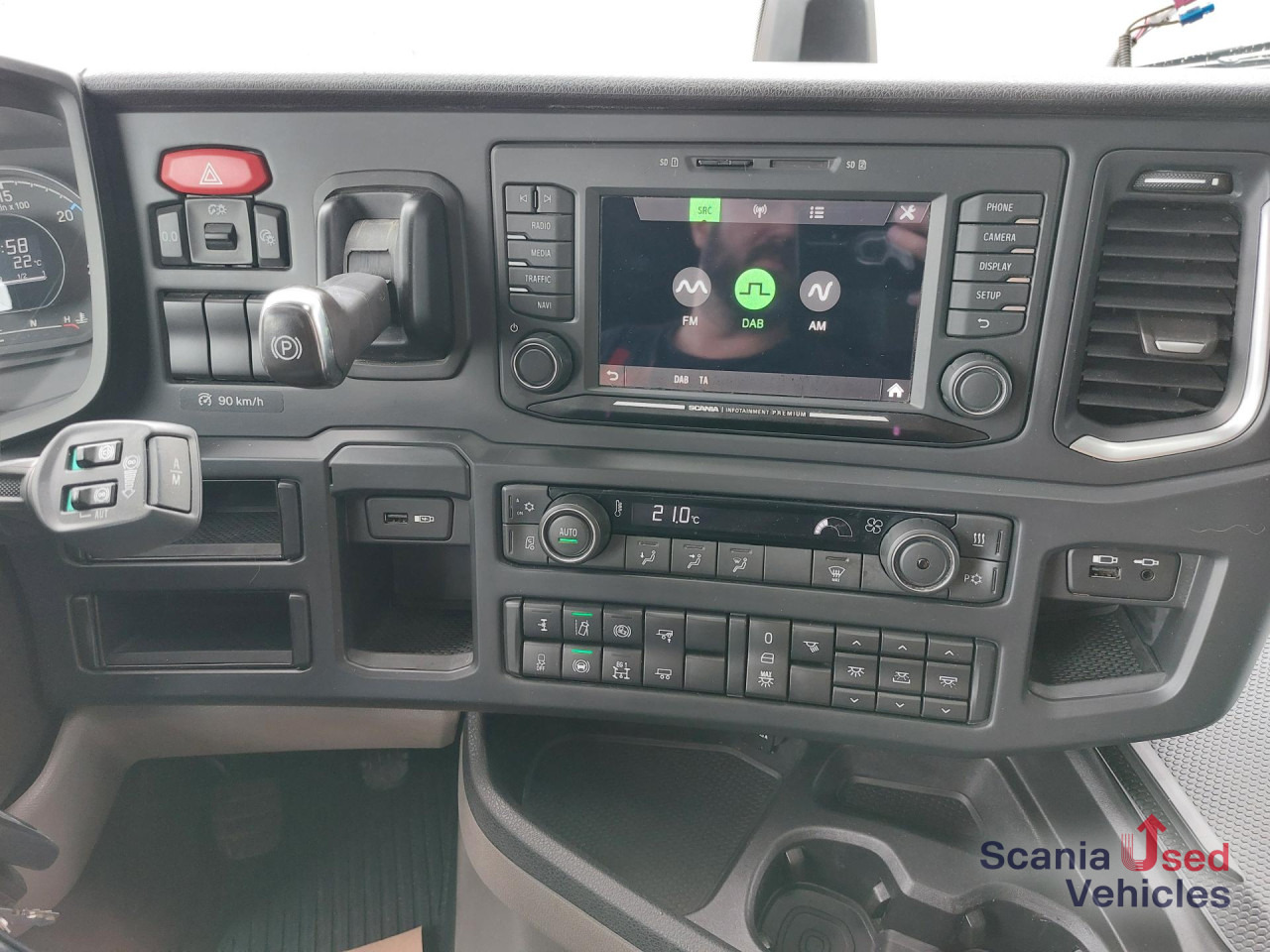 SCANIA R 460 A4x2NA 2 Kreis Hydraulik Navi Standklima Ret - Xe đầu kéo: hình 2 SCANIA R 460 A4x2NA 2 Kreis Hydraulik Navi Standklima Ret - Xe đầu kéo: hình 2