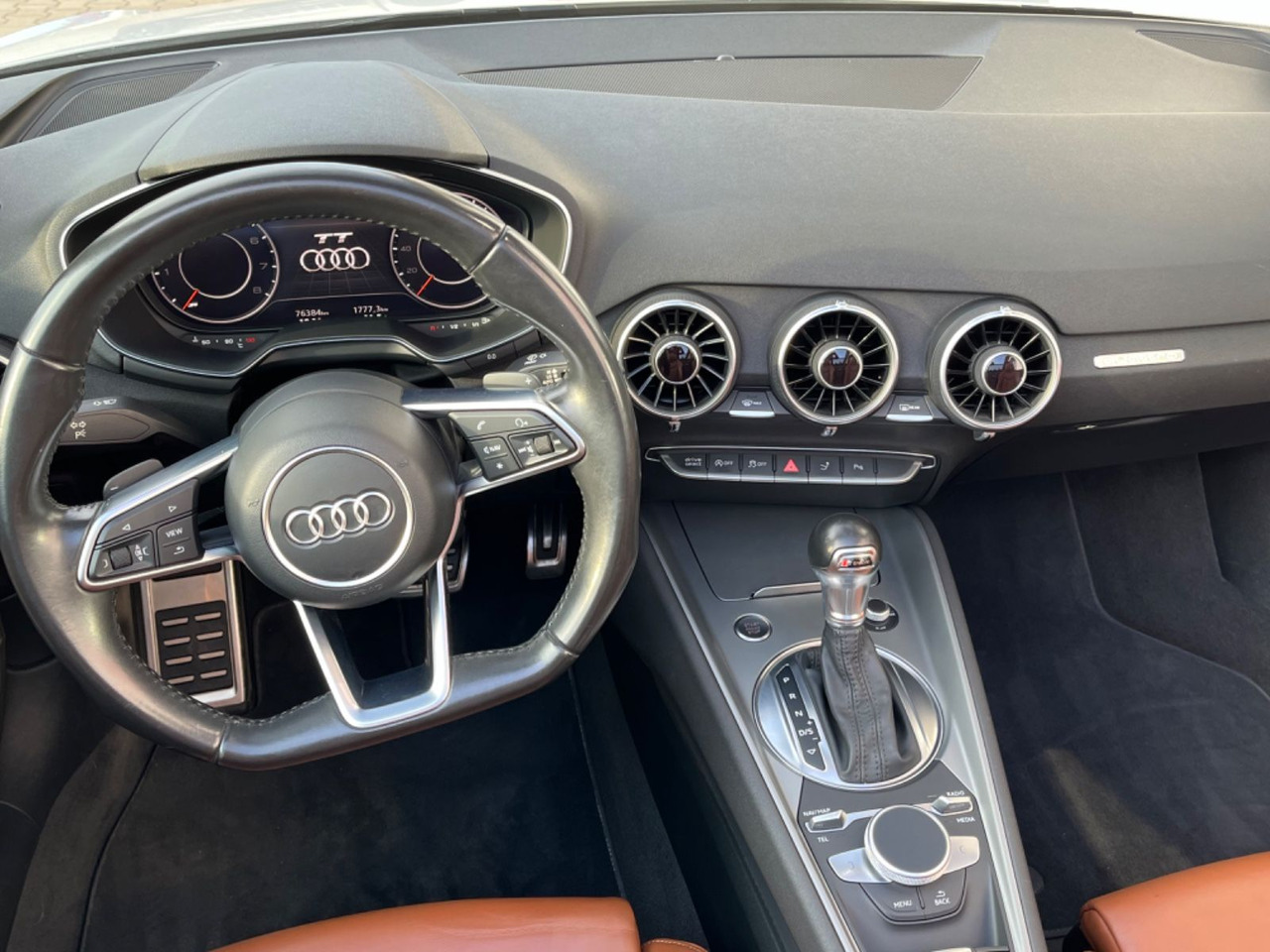 Xe hơi Audi TT Roadster 2.0 TFSI quattro: hình 17