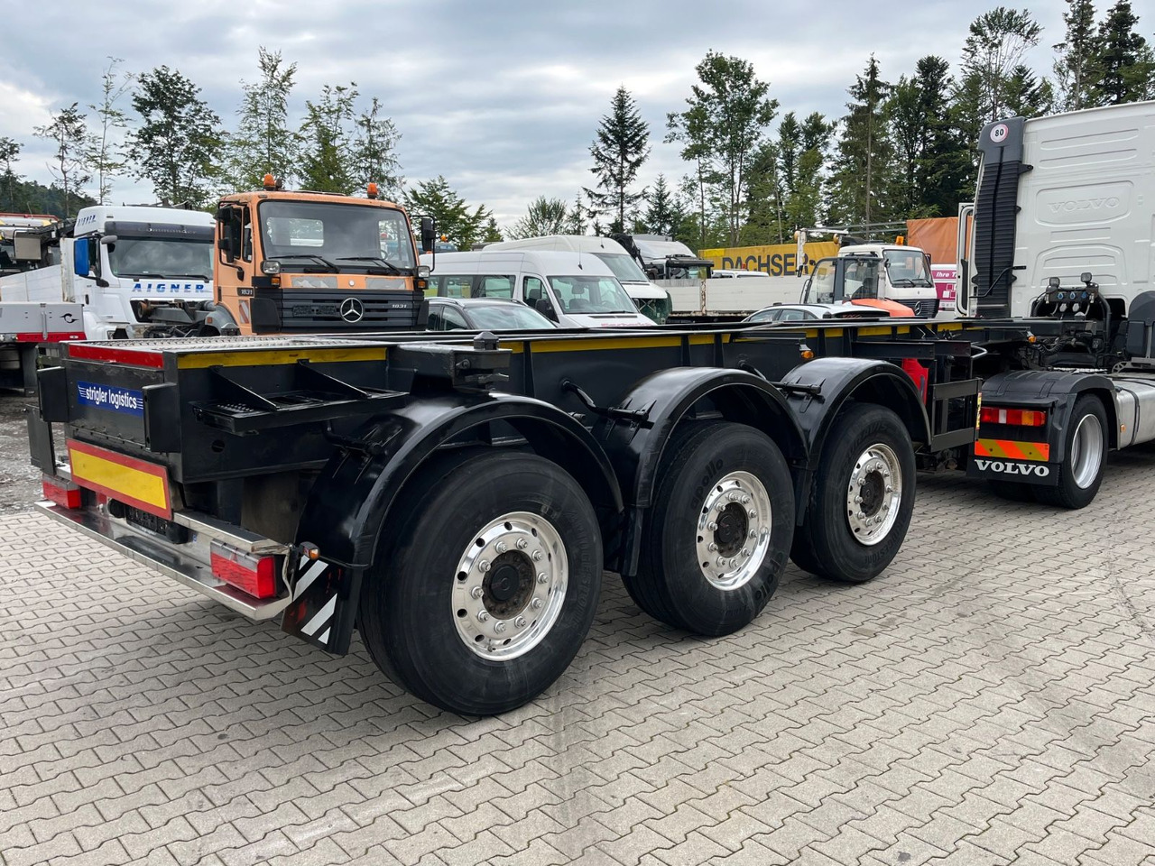 Schwarzmüller S1 R-Serie Tank Chassis ADR SAF Alufelgen - Xe chở container/ Sơ mi rơ moóc hoán đổi thân: hình 2 Schwarzmüller S1 R-Serie Tank Chassis ADR SAF Alufelgen - Xe chở container/ Sơ mi rơ moóc hoán đổi thân: hình 2