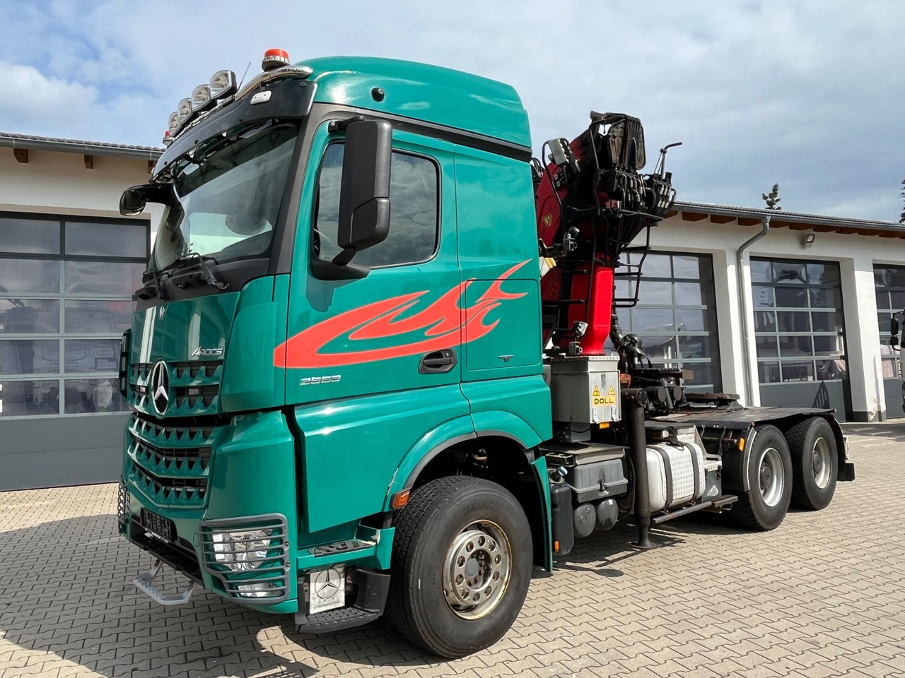 Mercedes-Benz Arocs 2663 6x4 mit Epsilon S260Z Langholzkran - Xe đầu kéo: hình 5 Mercedes-Benz Arocs 2663 6x4 mit Epsilon S260Z Langholzkran - Xe đầu kéo: hình 5