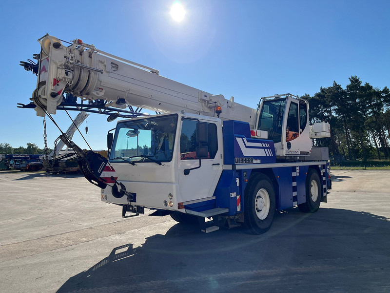 Liebherr LTM 1030-2.1 - Cẩu bánh lốp: hình 1 Liebherr LTM 1030-2.1 - Cẩu bánh lốp: hình 1