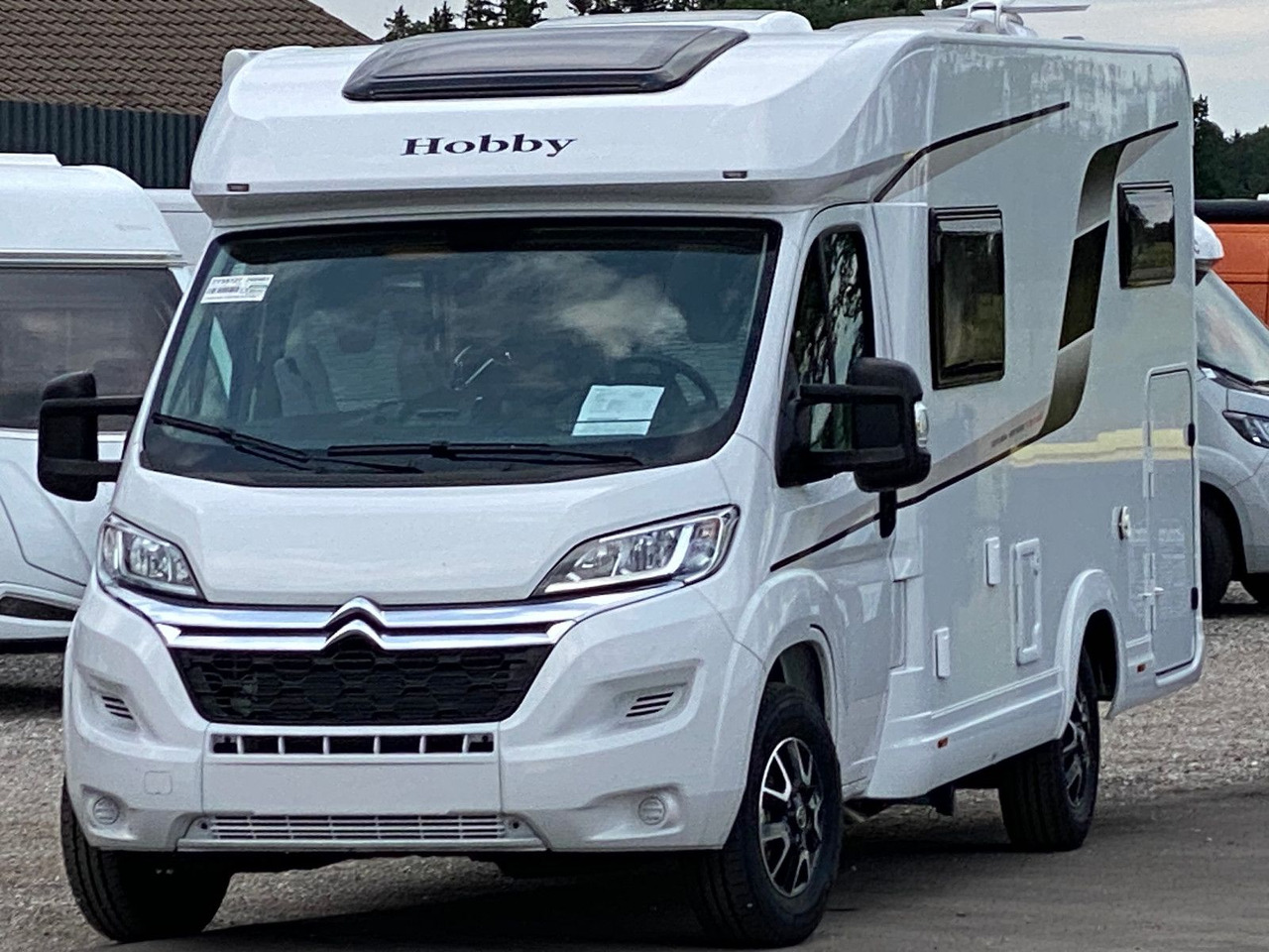 Hobby OPTIMA ONTOUR EDITION V65 GE NAVI MARKISE SAT - Xe cắm trại bán tích hợp: hình 3 Hobby OPTIMA ONTOUR EDITION V65 GE NAVI MARKISE SAT - Xe cắm trại bán tích hợp: hình 3