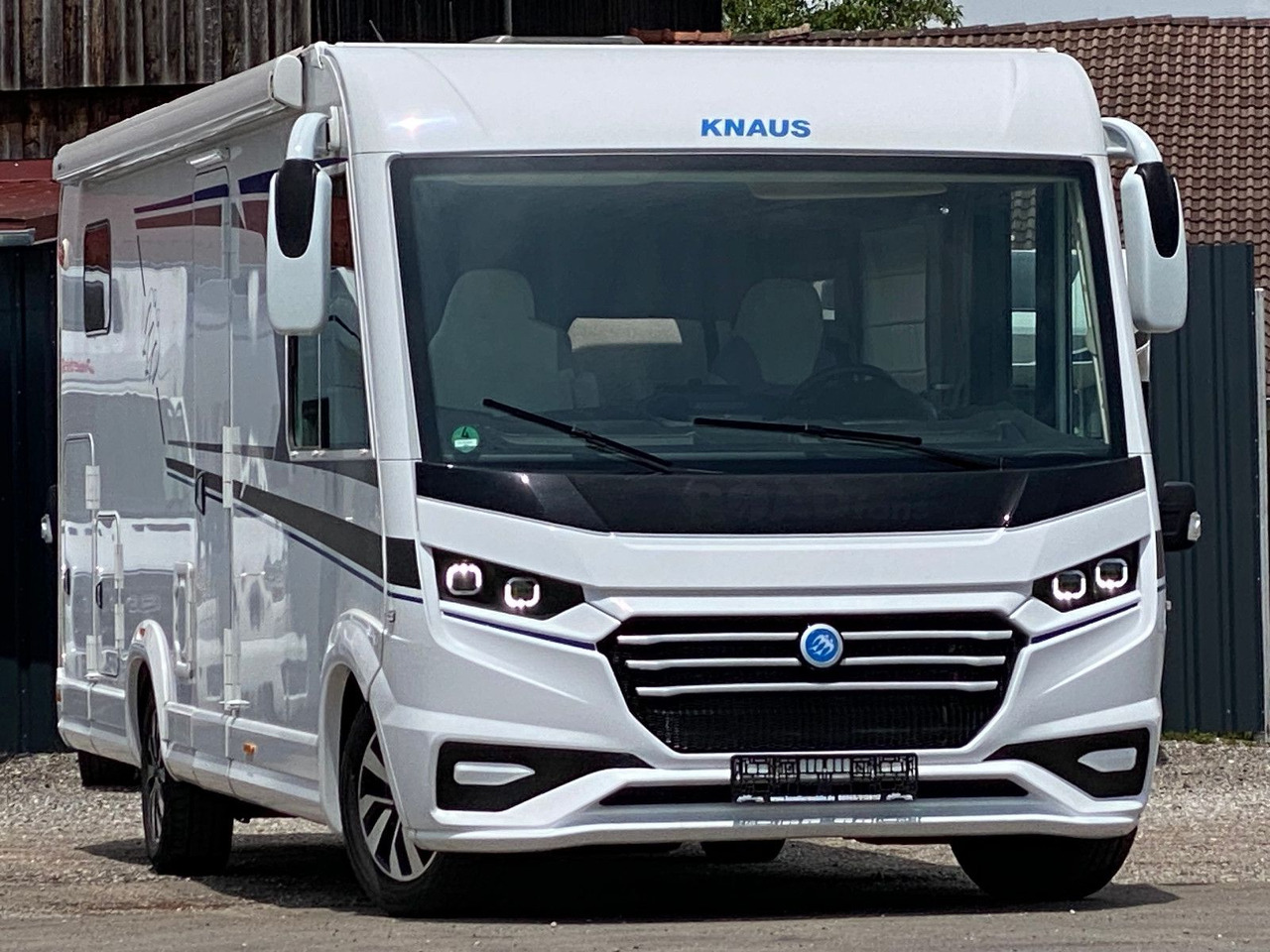 Knaus Live I 700 MEG,Automatik, Längsbetten - Xe cắm trại tích hợp: hình 1 Knaus Live I 700 MEG,Automatik, Längsbetten - Xe cắm trại tích hợp: hình 1