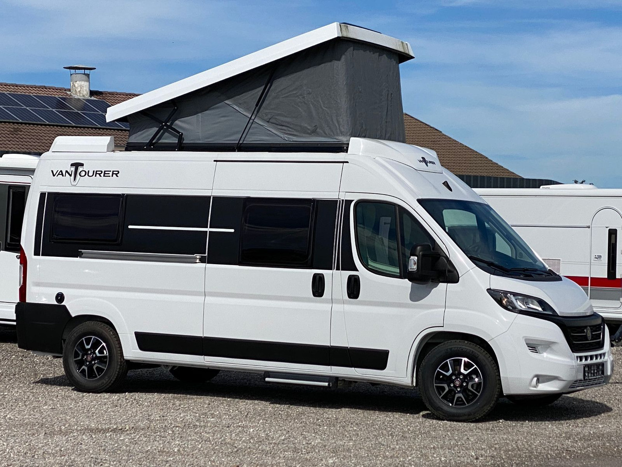 VANTourer 600 D 180PS, mit Aufstelldach,Navi,Markise - Xe van cắm trại: hình 1 VANTourer 600 D 180PS, mit Aufstelldach,Navi,Markise - Xe van cắm trại: hình 1
