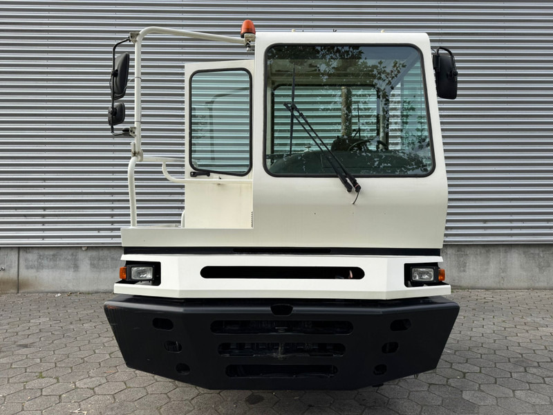 Terberg YT182 / NL Truck - Máy cày trạm: hình 3 Terberg YT182 / NL Truck - Máy cày trạm: hình 3