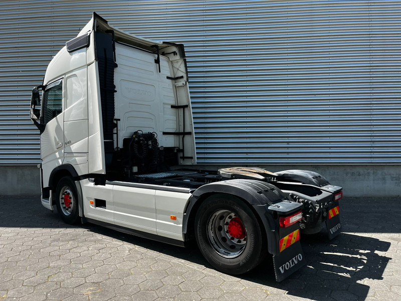 Volvo FH 540 / Retarder / I-Shift / I-Park Cool / Full Air / 2 Tanks - Xe đầu kéo: hình 3 Volvo FH 540 / Retarder / I-Shift / I-Park Cool / Full Air / 2 Tanks - Xe đầu kéo: hình 3