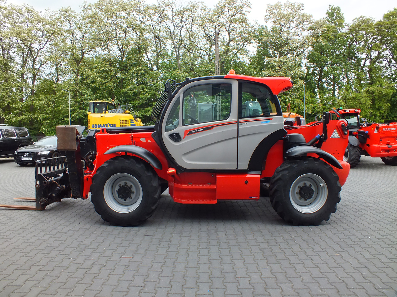 MANITOU MT 1440 - Máy xúc lật bánh lốp kính thiên văn cho Máy xúc: hình 5 MANITOU MT 1440 - Máy xúc lật bánh lốp kính thiên văn cho Máy xúc: hình 5