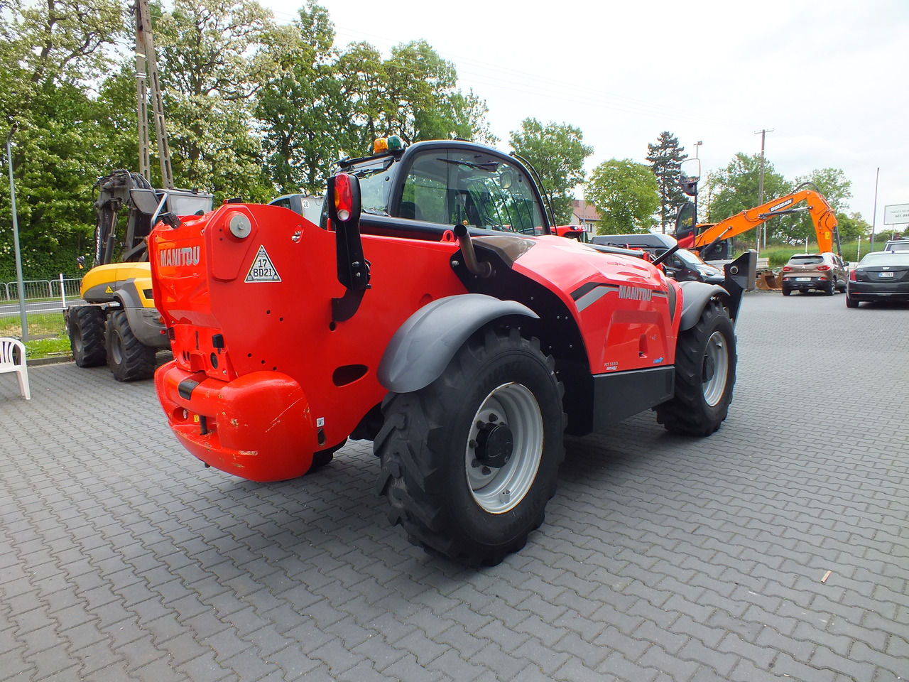 MANITOU MT 1440 Easy - Máy xúc lật bánh lốp kính thiên văn cho Máy móc xây dựng: hình 5 MANITOU MT 1440 Easy - Máy xúc lật bánh lốp kính thiên văn cho Máy móc xây dựng: hình 5