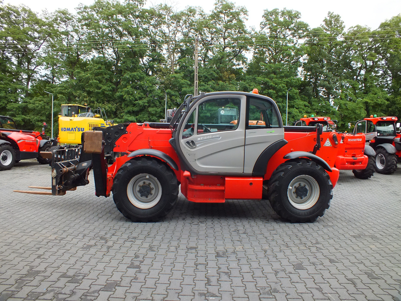 MANITOU MT1840 - Máy xúc lật bánh lốp kính thiên văn cho Máy xúc: hình 2 MANITOU MT1840 - Máy xúc lật bánh lốp kính thiên văn cho Máy xúc: hình 2