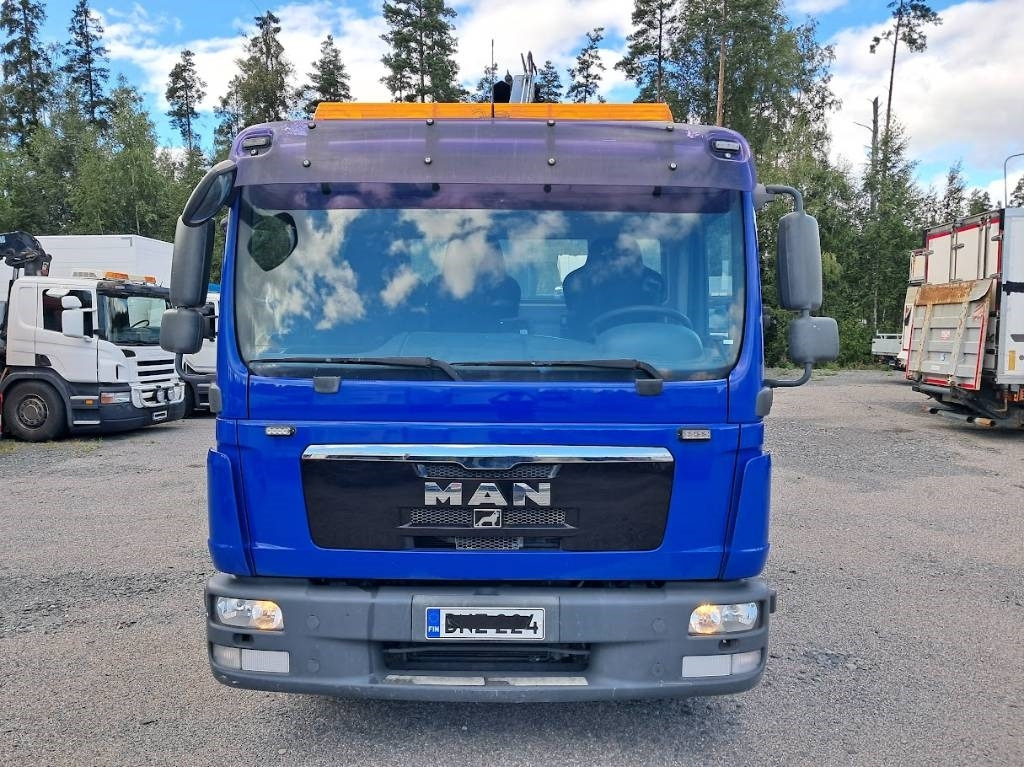 MAN TGL 8.150 Hiab 066-2 10v tarkastettu - Xe cẩu tự hành: hình 4 MAN TGL 8.150 Hiab 066-2 10v tarkastettu - Xe cẩu tự hành: hình 4