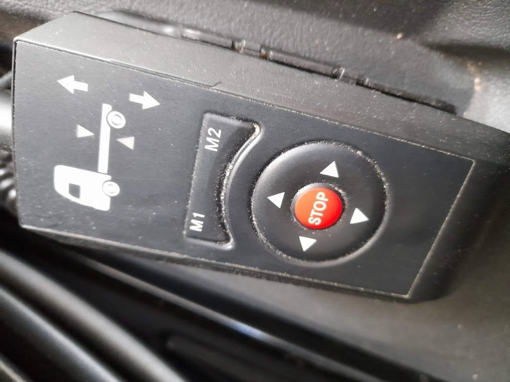 Xe tải đông lạnh Mercedes-Benz Atego 821: hình 6