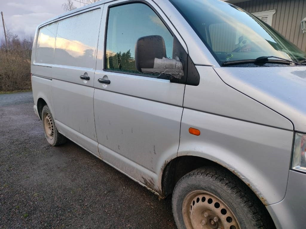 Volkswagen Transporter 1.9 TDI - Xe van nhỏ gọn: hình 3 Volkswagen Transporter 1.9 TDI - Xe van nhỏ gọn: hình 3