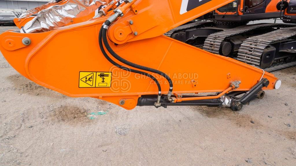 Develon DX225LCA-7M Crawler Excavator MY2025 - Máy xúc bánh xích: hình 2 Develon DX225LCA-7M Crawler Excavator MY2025 - Máy xúc bánh xích: hình 2