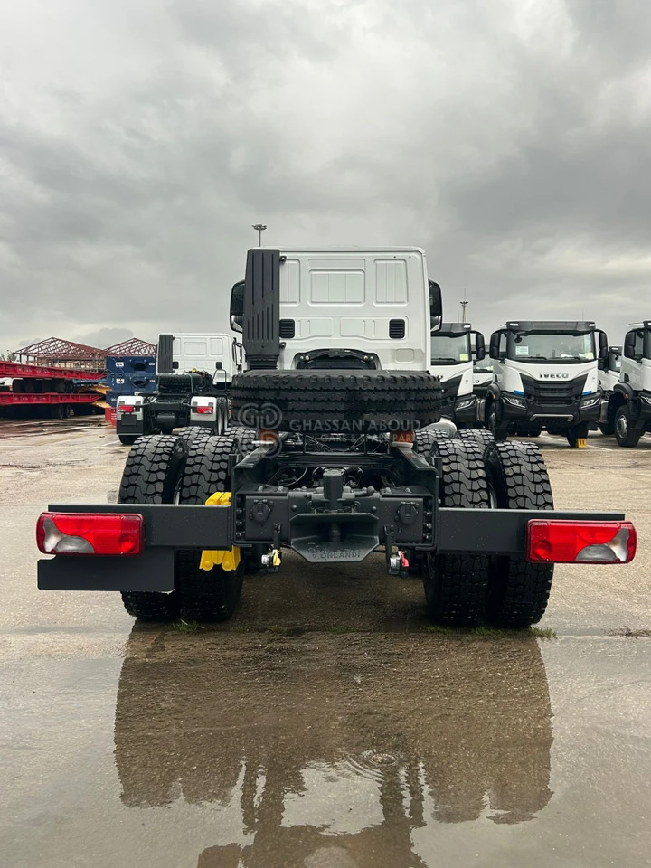 Iveco T-WAY AT380T43H 6x4 R20 Tyres Chassis - Barcelona Stock - Xe tải khung gầm: hình 4 Iveco T-WAY AT380T43H 6x4 R20 Tyres Chassis - Barcelona Stock - Xe tải khung gầm: hình 4