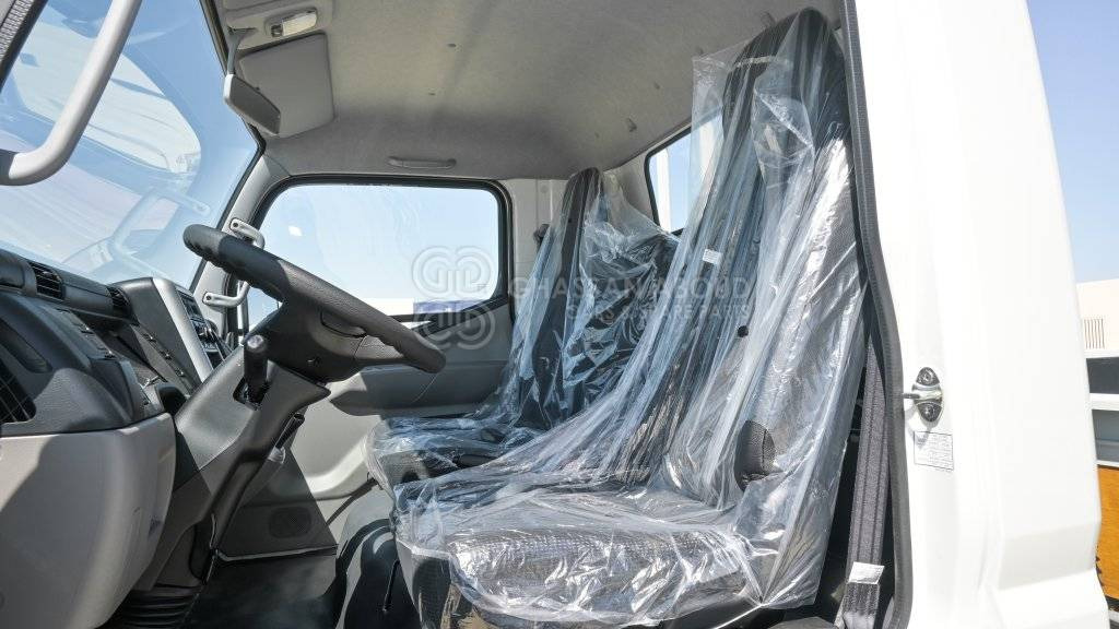 MITSUBISHI CANTER CARGO BODY,170L TANK (4×2) 4.2 TON DIESEL MY24 - Xe tải thùng lửng/ Phẳng: hình 4 MITSUBISHI CANTER CARGO BODY,170L TANK (4×2) 4.2 TON DIESEL MY24 - Xe tải thùng lửng/ Phẳng: hình 4