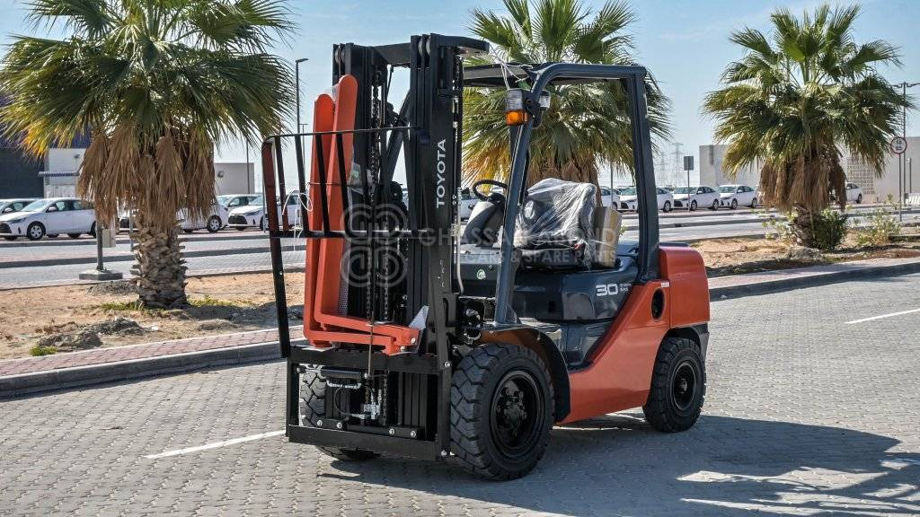 TOYOTA FORKLIFT DIESEL 3TON 3STAGE, 3LEVER 4500MM W/ SIDE SHIFT MY24 - Xe nâng diesel: hình 1 TOYOTA FORKLIFT DIESEL 3TON 3STAGE, 3LEVER 4500MM W/ SIDE SHIFT MY24 - Xe nâng diesel: hình 1