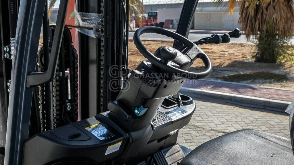 TOYOTA FORKLIFT DIESEL 3TON 3STAGE, 3LEVER 4500MM W/ SIDE SHIFT MY24 - Xe nâng diesel: hình 4 TOYOTA FORKLIFT DIESEL 3TON 3STAGE, 3LEVER 4500MM W/ SIDE SHIFT MY24 - Xe nâng diesel: hình 4