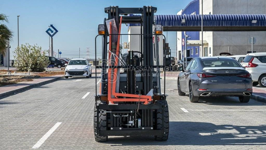 TOYOTA FORKLIFT DIESEL 3TON 3STAGE, 3LEVER 4500MM W/ SIDE SHIFT MY24 - Xe nâng diesel: hình 2 TOYOTA FORKLIFT DIESEL 3TON 3STAGE, 3LEVER 4500MM W/ SIDE SHIFT MY24 - Xe nâng diesel: hình 2