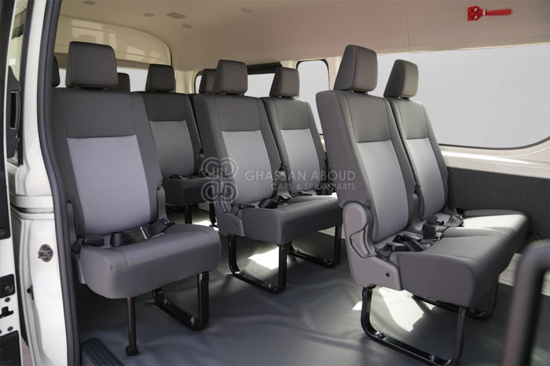 Toyota Hiace - Xe bus mini, Xe van chở khách: hình 5 Toyota Hiace - Xe bus mini, Xe van chở khách: hình 5
