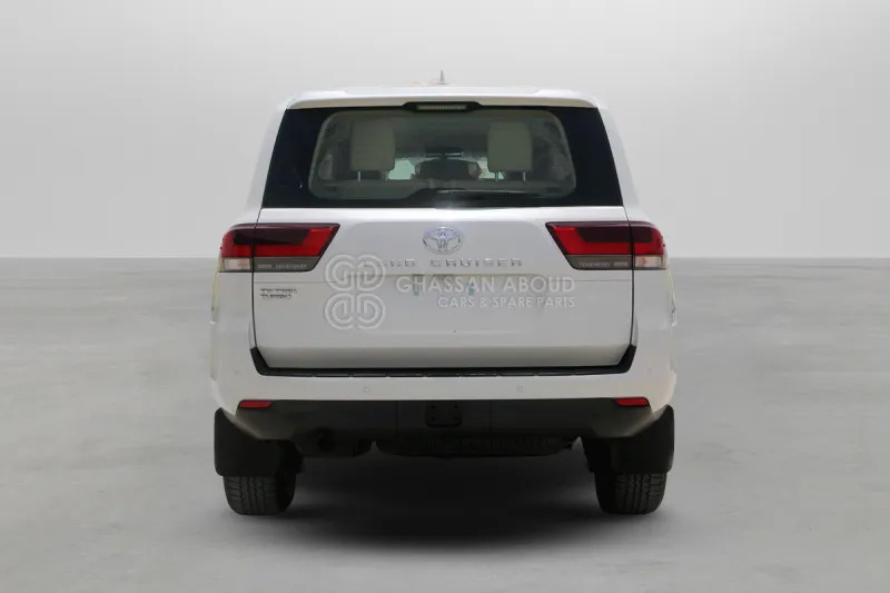 Toyota Land Cruiser 300 - SUV: hình 4 Toyota Land Cruiser 300 - SUV: hình 4