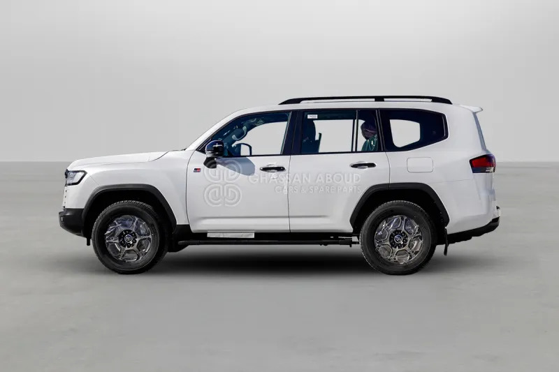 Toyota Land Cruiser 300 - SUV: hình 3 Toyota Land Cruiser 300 - SUV: hình 3