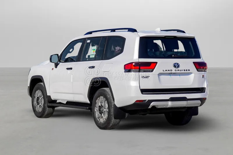 Toyota Land Cruiser 300 - SUV: hình 4 Toyota Land Cruiser 300 - SUV: hình 4