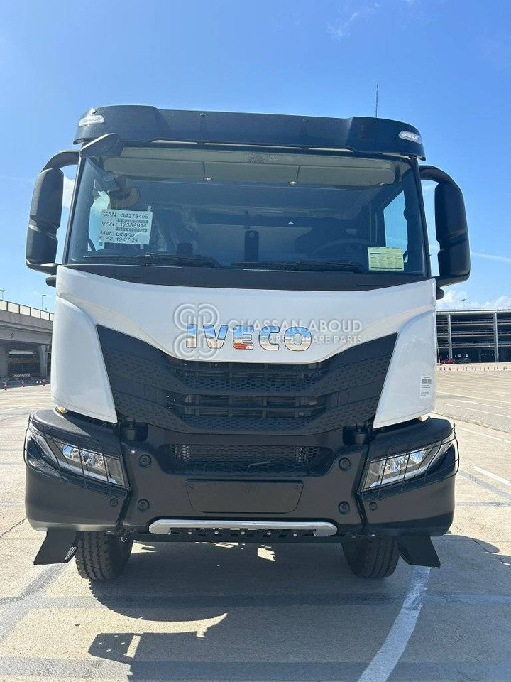 IVECO T-WAY Tractor 6×4 AT720T47TH GVW 26-38 Ton HP 470 R20Tyre MY24 - Xe đầu kéo: hình 4 IVECO T-WAY Tractor 6×4 AT720T47TH GVW 26-38 Ton HP 470 R20Tyre MY24 - Xe đầu kéo: hình 4