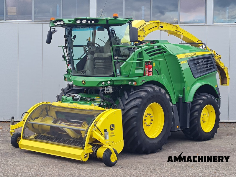John Deere 9900 i - Máy gặt đập thức ăn gia súc: hình 1 John Deere 9900 i - Máy gặt đập thức ăn gia súc: hình 1