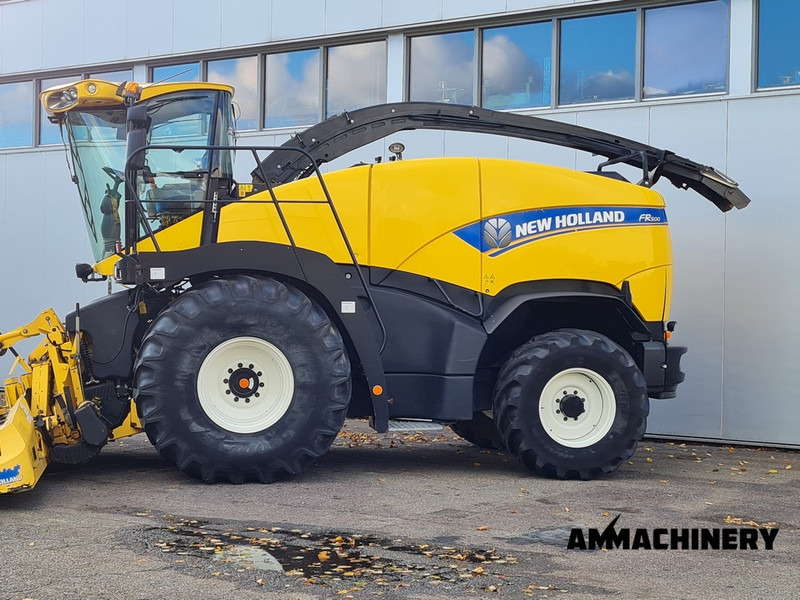 New Holland FR500 4WD - Máy gặt đập thức ăn gia súc: hình 5 New Holland FR500 4WD - Máy gặt đập thức ăn gia súc: hình 5