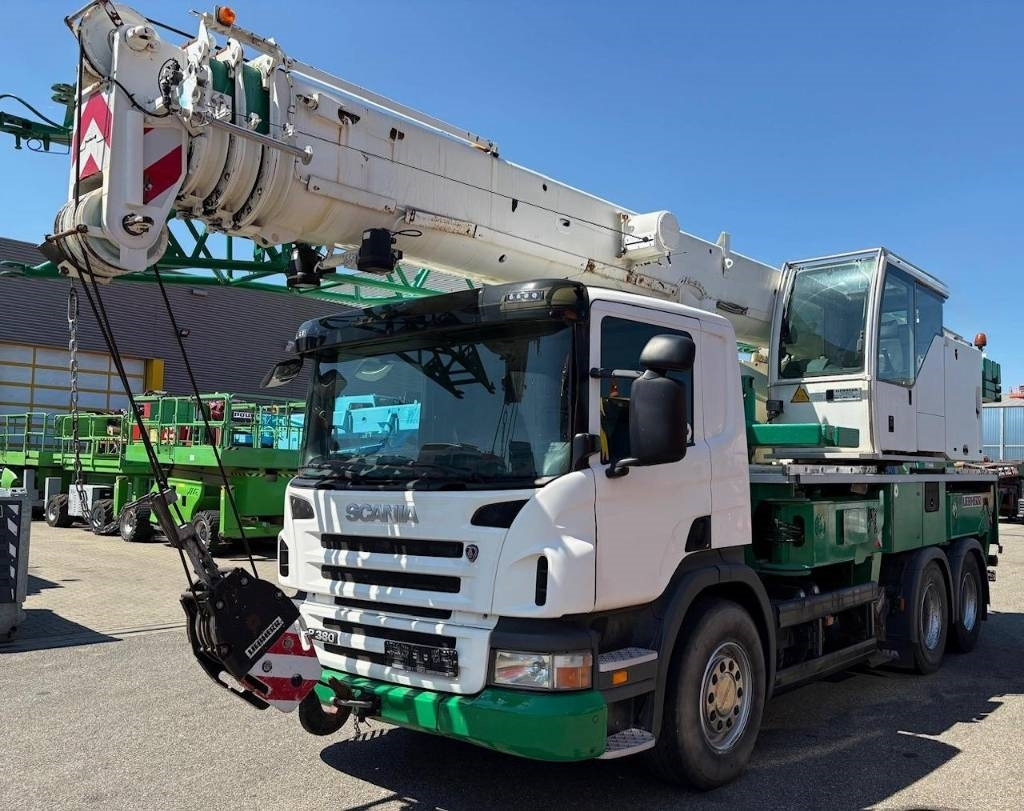 Liebherr LTF 1035-3.1 - Cần cẩu mọi địa hình: hình 1 Liebherr LTF 1035-3.1 - Cần cẩu mọi địa hình: hình 1