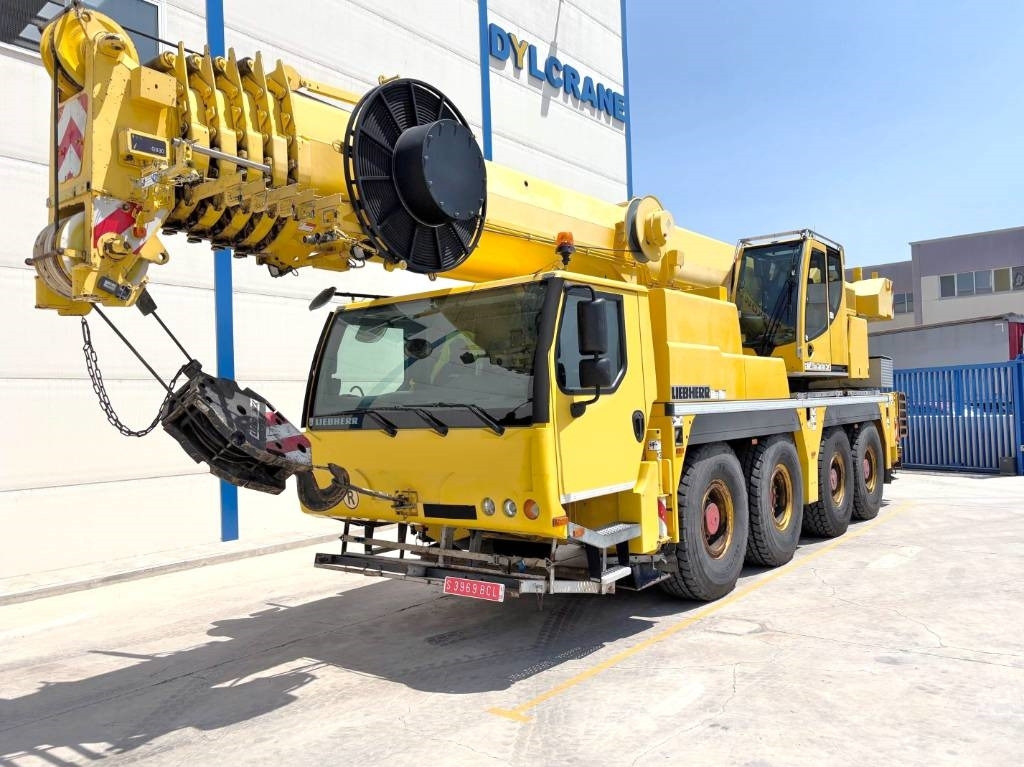Liebherr LTM 1070-4.2 - Cần cẩu mọi địa hình: hình 1 Liebherr LTM 1070-4.2 - Cần cẩu mọi địa hình: hình 1