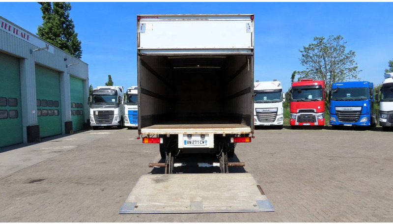 Xe tải hộp Iveco Stralis 310 8.60m box! Manual gerabox, Great state: hình 9