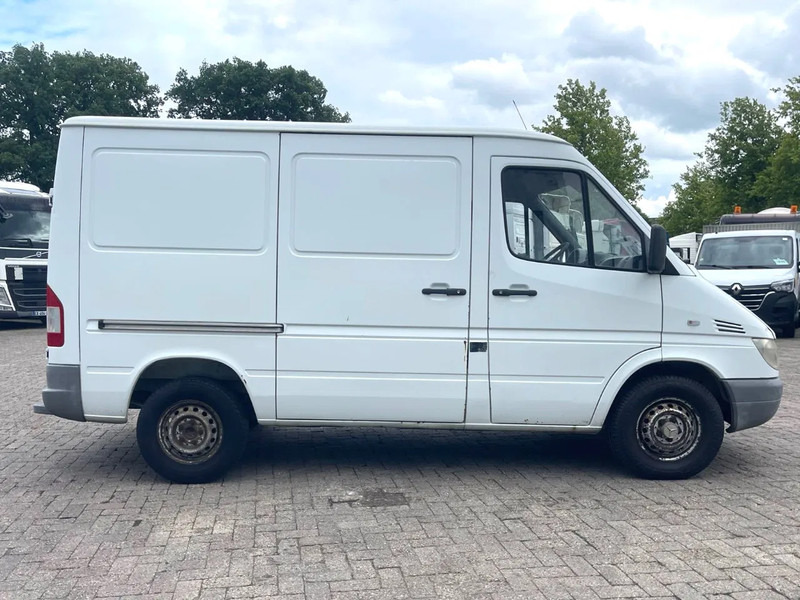 Mercedes-Benz Sprinter 208 3 seats. Very good bus! 100% engine and gearbox! France use - Xe van chở hàng: hình 2 Mercedes-Benz Sprinter 208 3 seats. Very good bus! 100% engine and gearbox! France use - Xe van chở hàng: hình 2