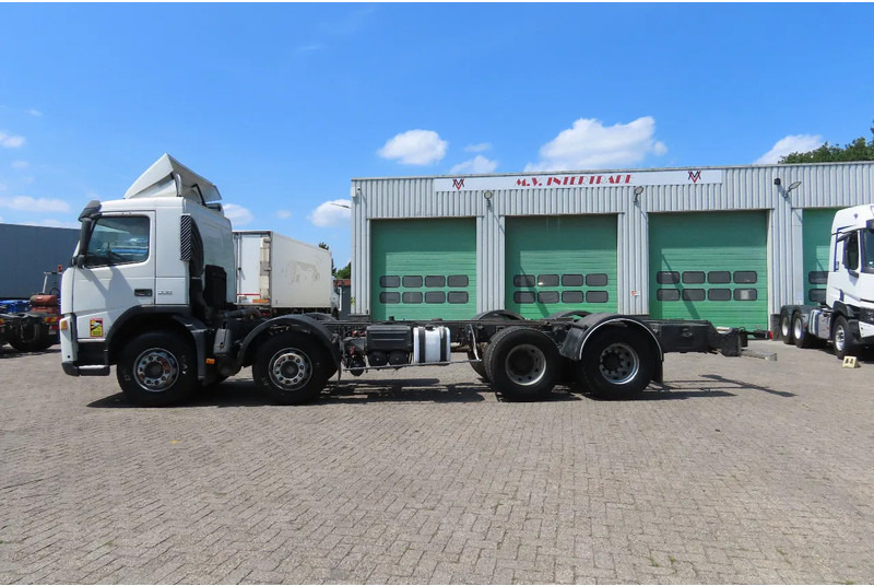 Volvo FM 12.380 8x4 FULL SPRING. 100% condition! - Xe tải khung gầm: hình 2 Volvo FM 12.380 8x4 FULL SPRING. 100% condition! - Xe tải khung gầm: hình 2