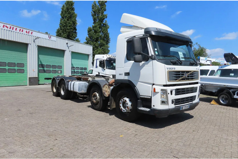 Volvo FM 380 8x4 FULL SPRING. 100% condition! - Xe tải khung gầm: hình 3 Volvo FM 380 8x4 FULL SPRING. 100% condition! - Xe tải khung gầm: hình 3