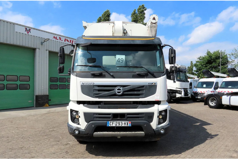 Volvo FMX 450 8x4 AUGER, radio control, 7 COMP. Full Volvo Service! . EXCELLENT condition - Xe bồn: hình 4 Volvo FMX 450 8x4 AUGER, radio control, 7 COMP. Full Volvo Service! . EXCELLENT condition - Xe bồn: hình 4