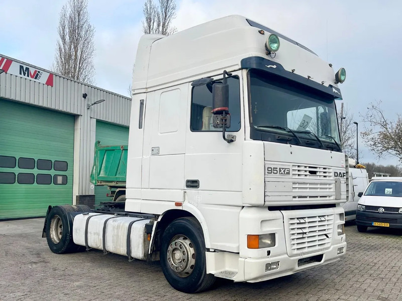 DAF XF 95.430 Manual , EUR4 - Xe đầu kéo: hình 1 DAF XF 95.430 Manual , EUR4 - Xe đầu kéo: hình 1