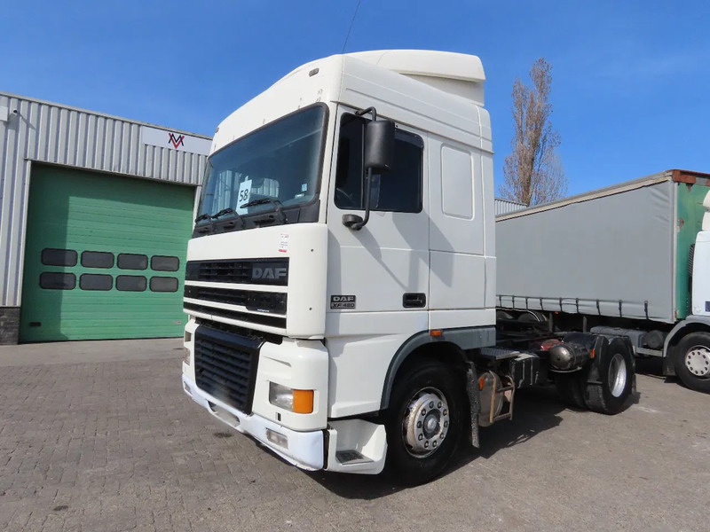 DAF XF 95.480 E4 type, Manual ger, Manual. Great state - Xe đầu kéo: hình 3 DAF XF 95.480 E4 type, Manual ger, Manual. Great state - Xe đầu kéo: hình 3