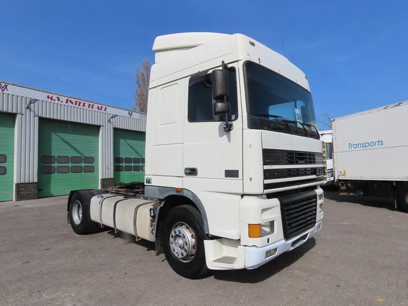 DAF XF 95.480 E4 type, Manual ger, Manual. Great state - Xe đầu kéo: hình 1 DAF XF 95.480 E4 type, Manual ger, Manual. Great state - Xe đầu kéo: hình 1