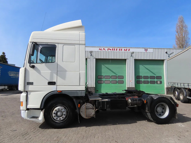 DAF XF 95.480 E4 type, Manual ger, Manual. Great state - Xe đầu kéo: hình 4 DAF XF 95.480 E4 type, Manual ger, Manual. Great state - Xe đầu kéo: hình 4