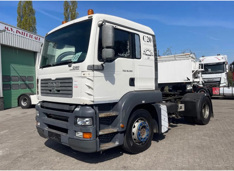 MAN TGA 18.390 Manual gear - Xe đầu kéo: hình 2 MAN TGA 18.390 Manual gear - Xe đầu kéo: hình 2
