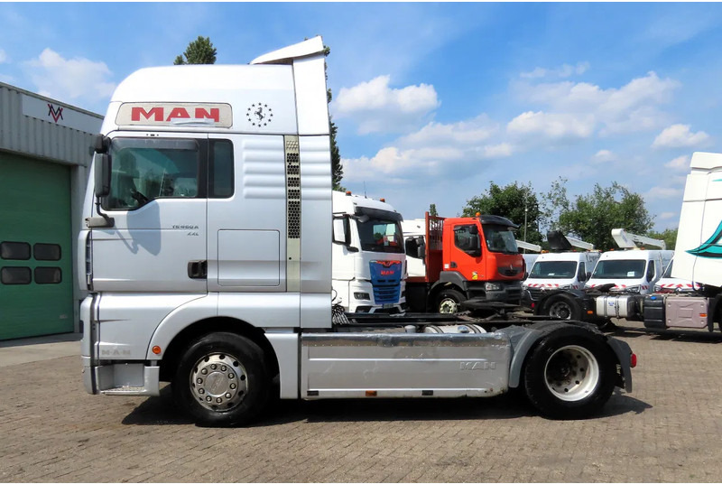 MAN TGA 18.460 Manual diesel pomp! ROYAL TRUCK! - Xe đầu kéo: hình 4 MAN TGA 18.460 Manual diesel pomp! ROYAL TRUCK! - Xe đầu kéo: hình 4