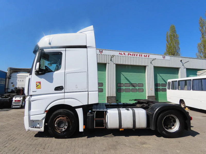 Mercedes-Benz Actros 1851 RETARDER, EVV, 831300 km original! RETARDER, 2 tanks - Xe đầu kéo: hình 5 Mercedes-Benz Actros 1851 RETARDER, EVV, 831300 km original! RETARDER, 2 tanks - Xe đầu kéo: hình 5