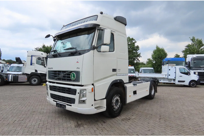 Volvo FH 13.480 - Xe đầu kéo: hình 3 Volvo FH 13.480 - Xe đầu kéo: hình 3