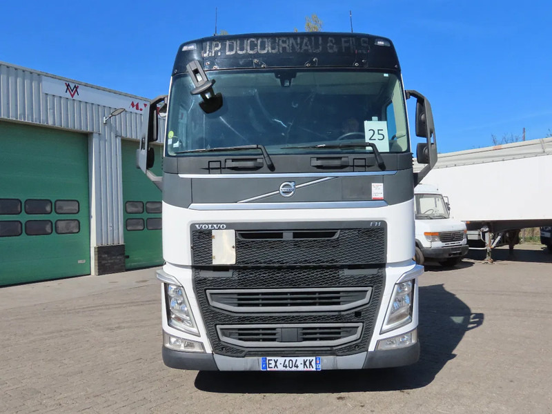 Volvo FH 460 YV2RTY0A3JB867622, FRIGO, 2X FUEL TANK, frigo, EURO6 - Xe đầu kéo: hình 3 Volvo FH 460 YV2RTY0A3JB867622, FRIGO, 2X FUEL TANK, frigo, EURO6 - Xe đầu kéo: hình 3