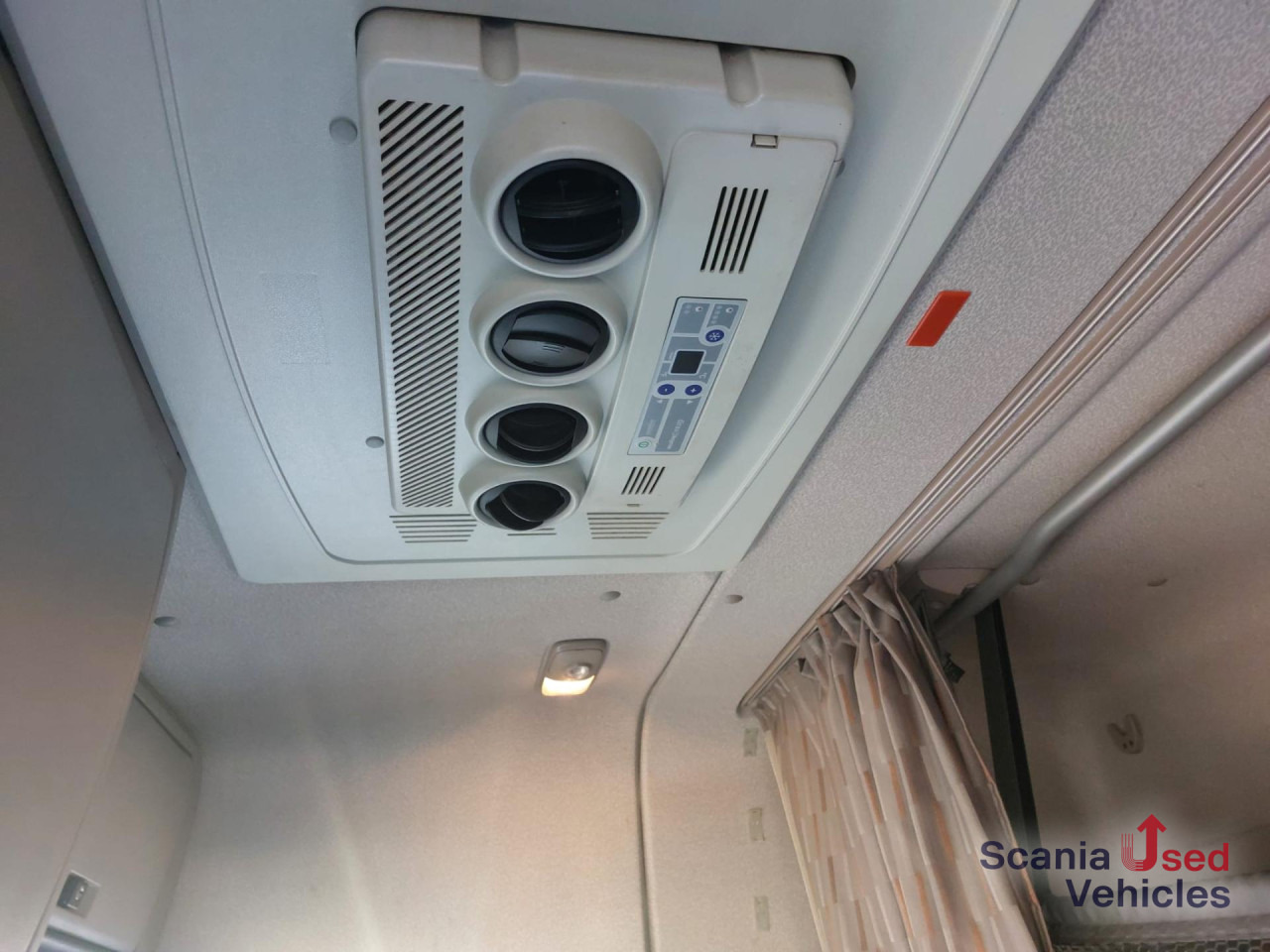 DAF XF 460 FT Space Cab Low deck - Xe đầu kéo: hình 4 DAF XF 460 FT Space Cab Low deck - Xe đầu kéo: hình 4