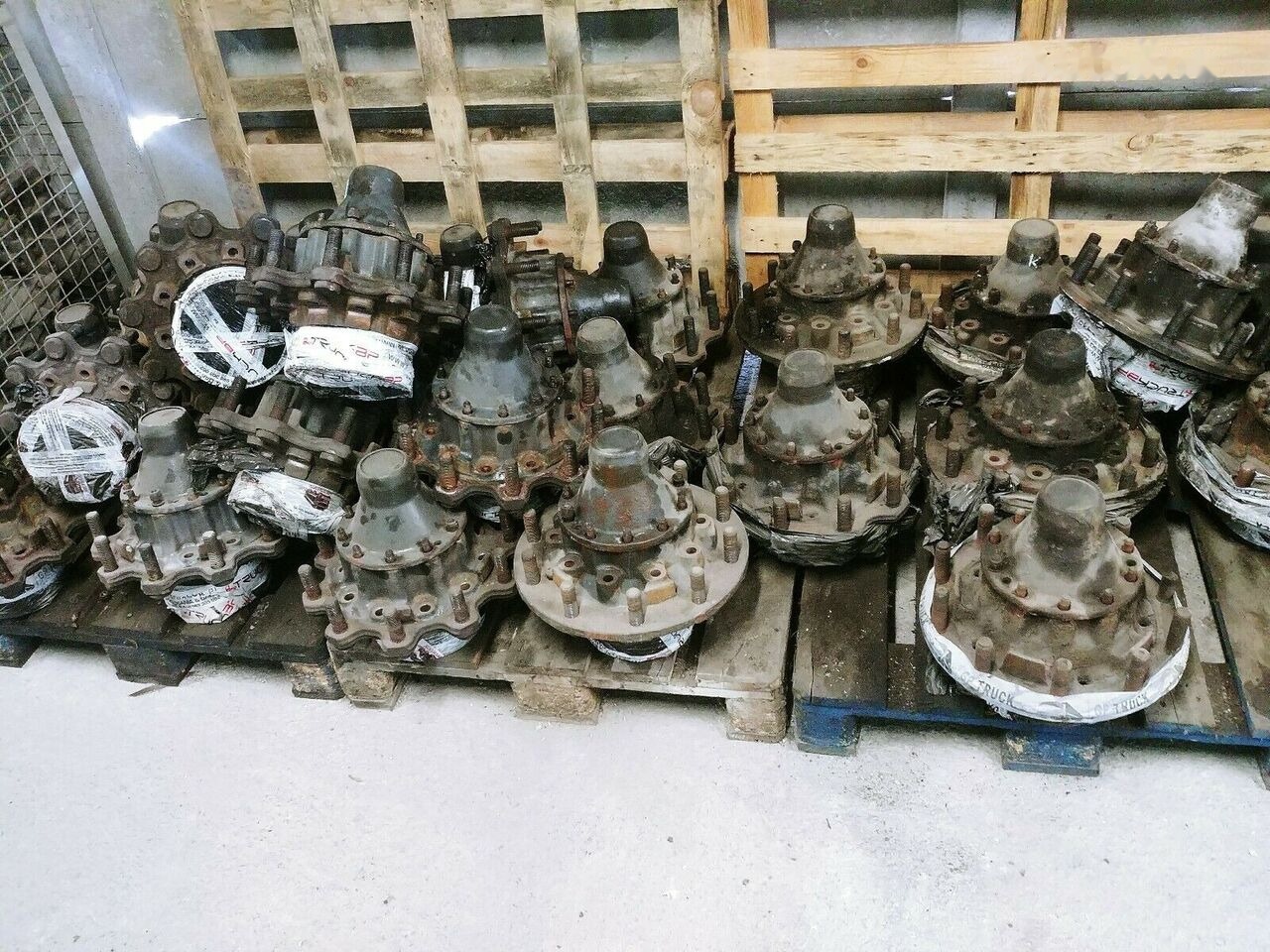 Scania truck - Ổ bánh lái cho Xe tải: hình 4 Scania truck - Ổ bánh lái cho Xe tải: hình 4