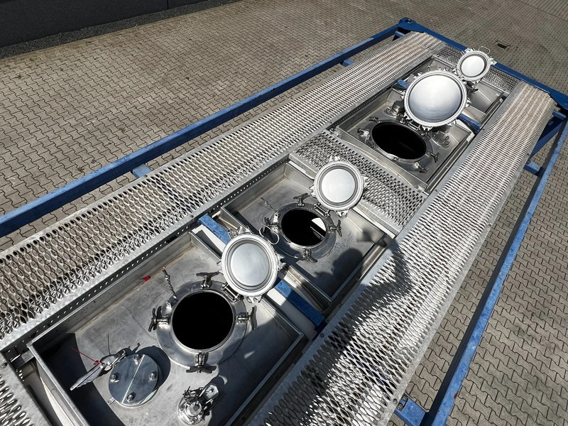CIMC 20FT ISO, 25.090L/1-COMP/3 BAFFELS/4 manholes, ADR valid until 11/2026 - Bồn chứa: hình 3 CIMC 20FT ISO, 25.090L/1-COMP/3 BAFFELS/4 manholes, ADR valid until 11/2026 - Bồn chứa: hình 3