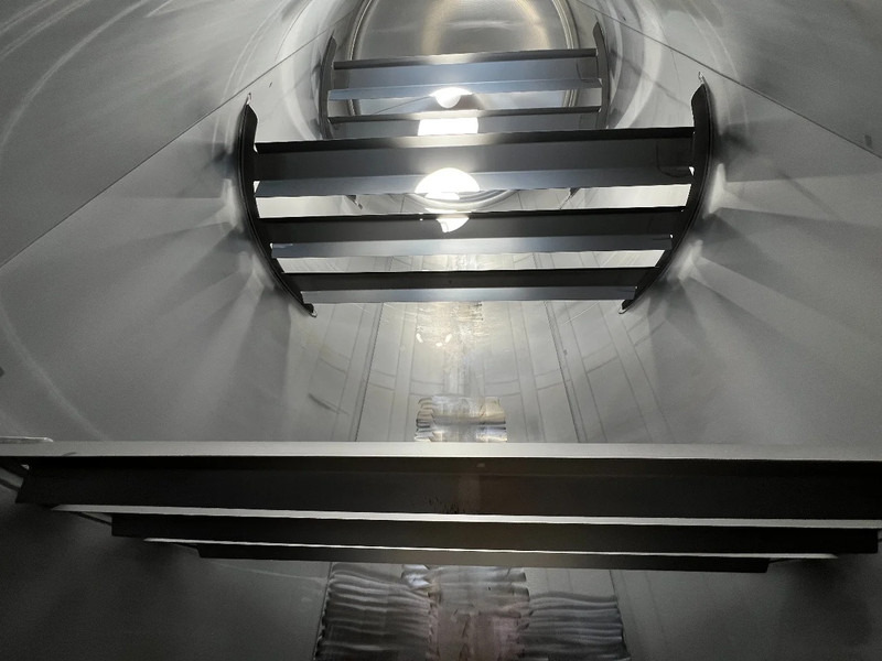 CIMC 20FT ISO, 25.090L/1-COMP/3 BAFFELS/4 manholes, ADR valid until 11/2026 - Bồn chứa: hình 4 CIMC 20FT ISO, 25.090L/1-COMP/3 BAFFELS/4 manholes, ADR valid until 11/2026 - Bồn chứa: hình 4